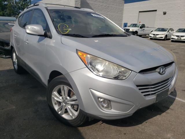 hyundai  2013 km8ju3ac5du656868