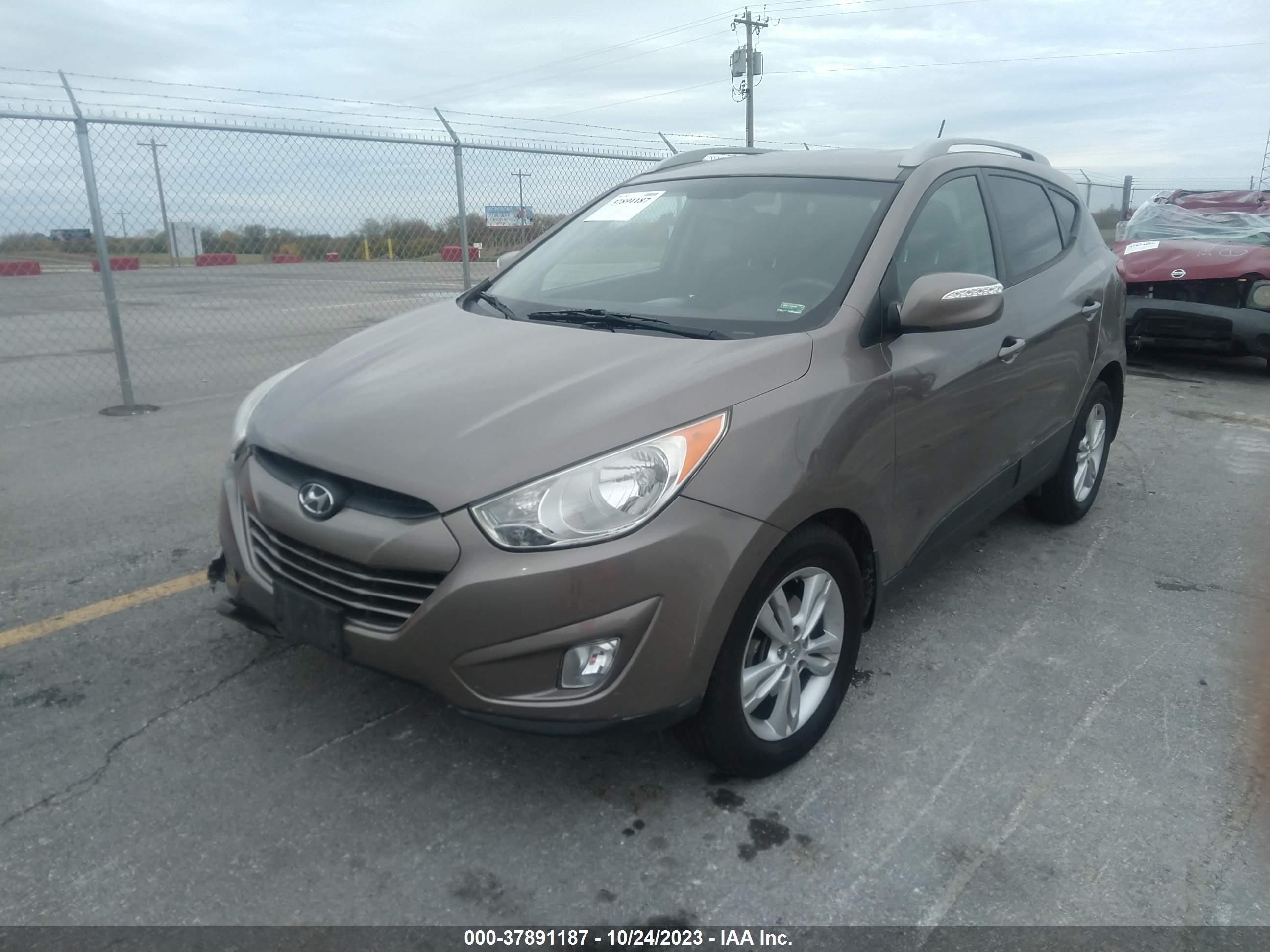 hyundai tucson 2013 km8ju3ac6du557511