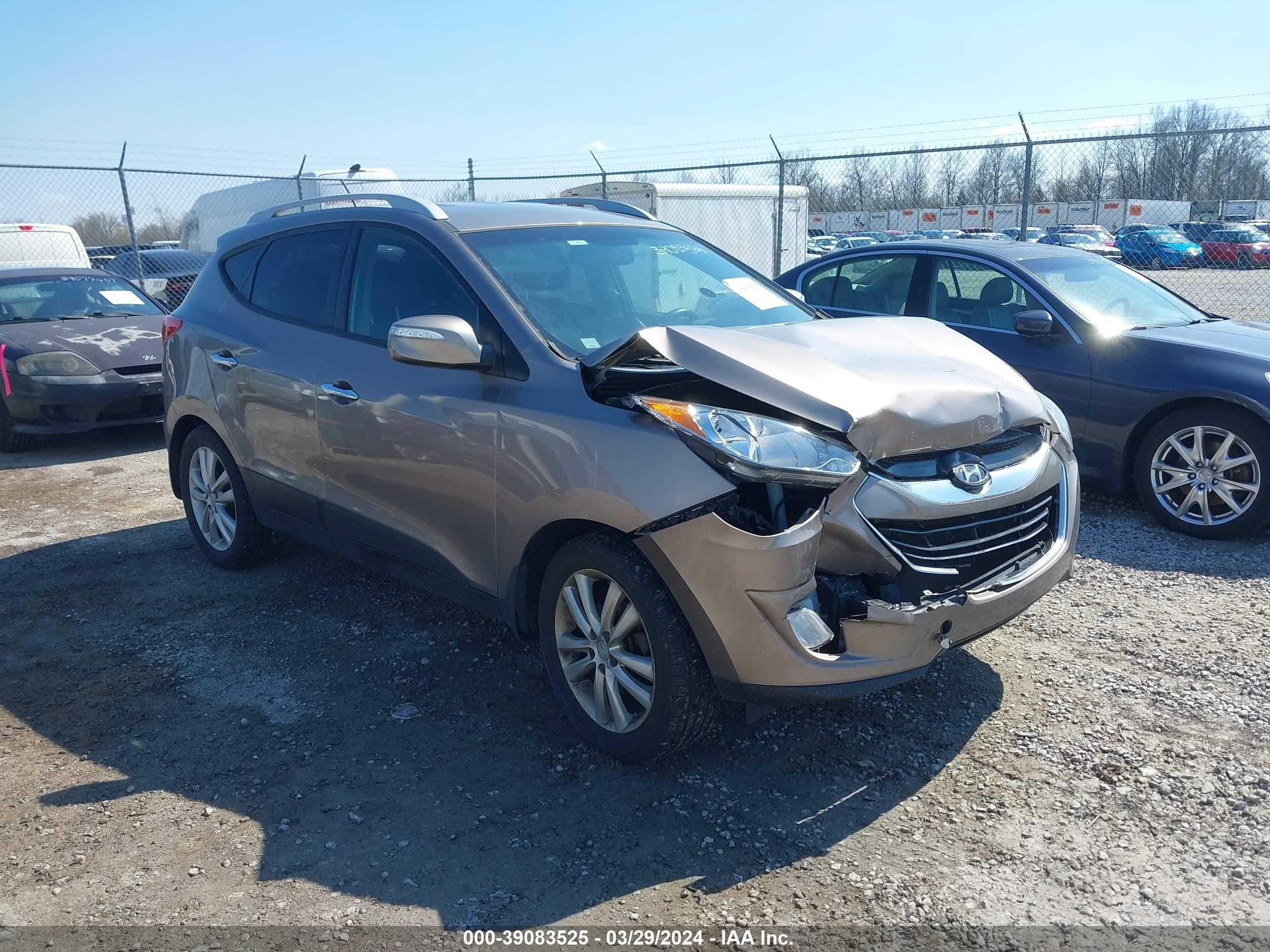 hyundai tucson 2012 km8jucac6cu381901