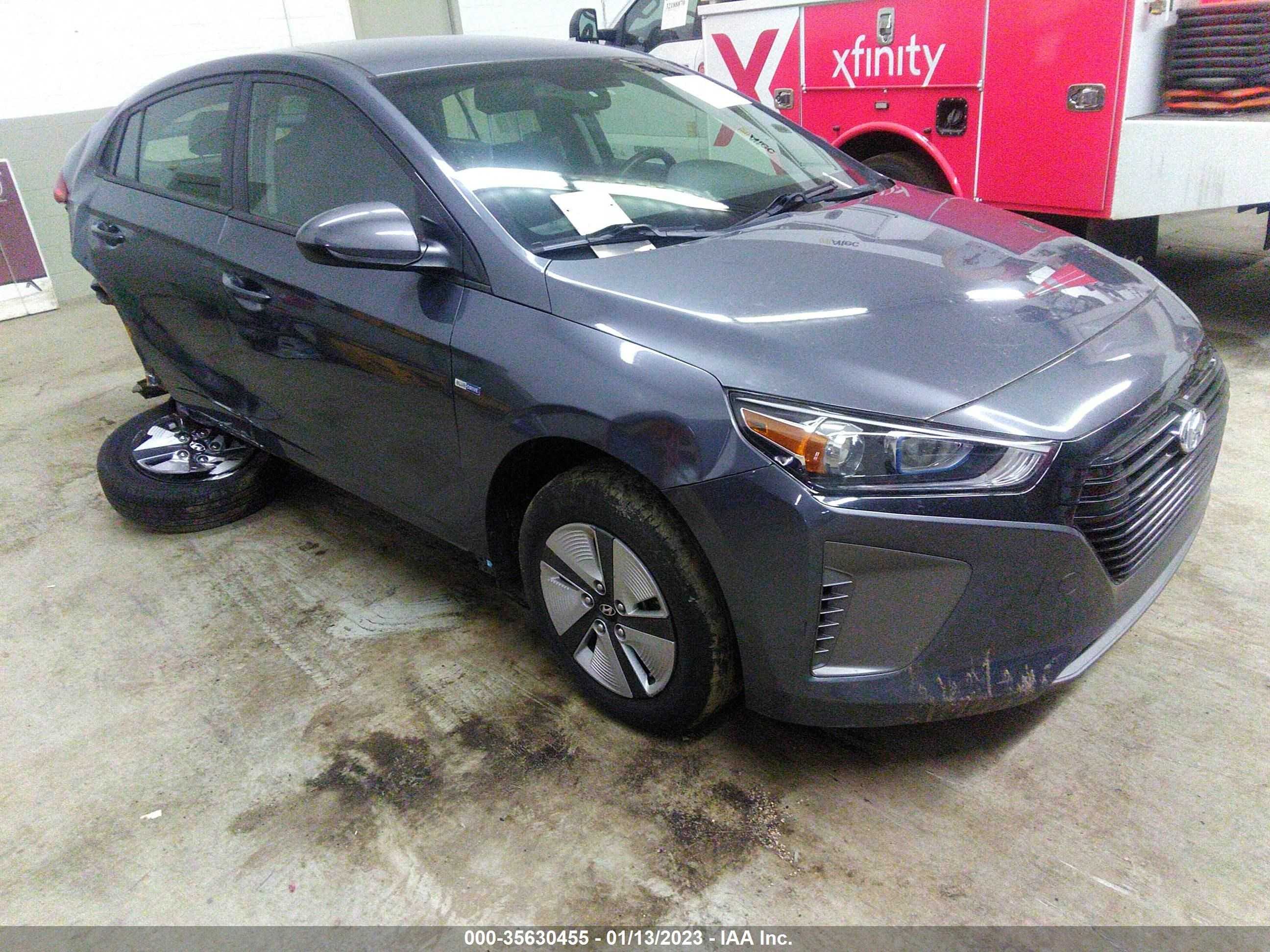 hyundai ioniq 2017 kmhc65lc6hu032269