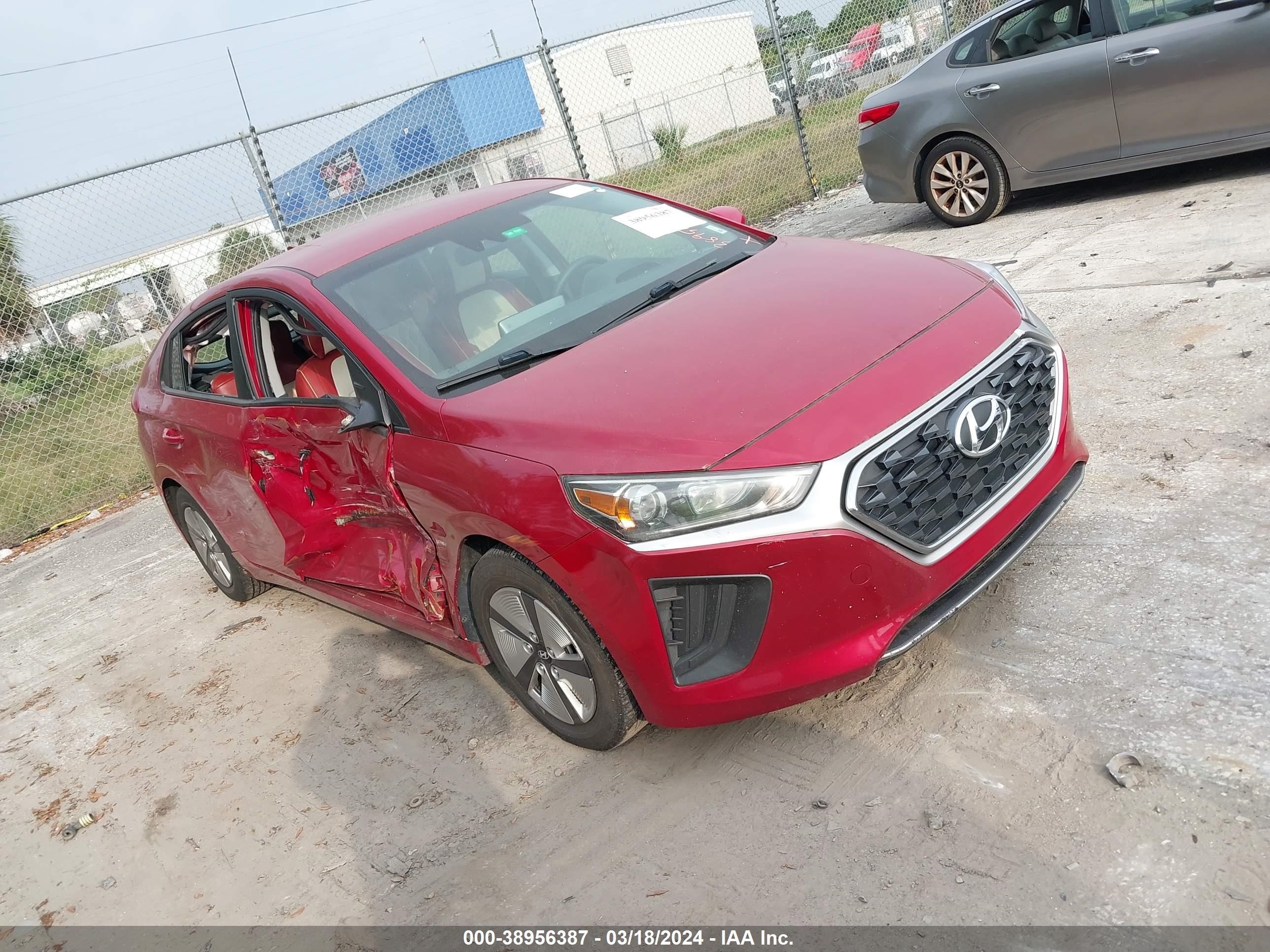 hyundai ioniq 2021 kmhc65lc9mu252872