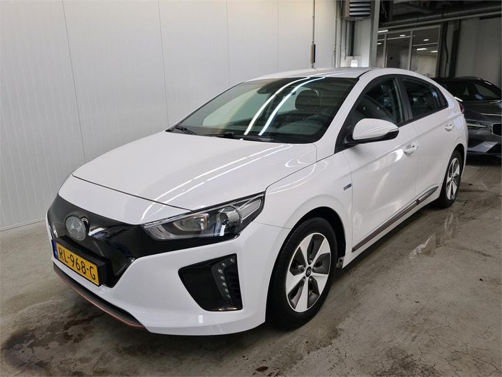 hyundai ioniq 2018 kmhc751hfhu019510