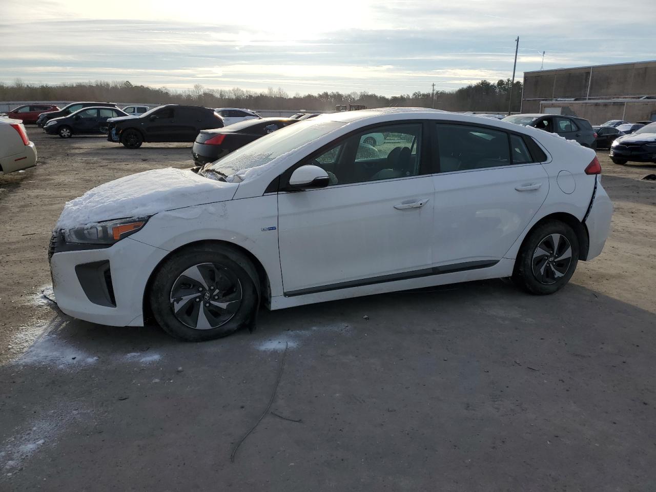 hyundai ioniq 2017 kmhc75lc0hu031292