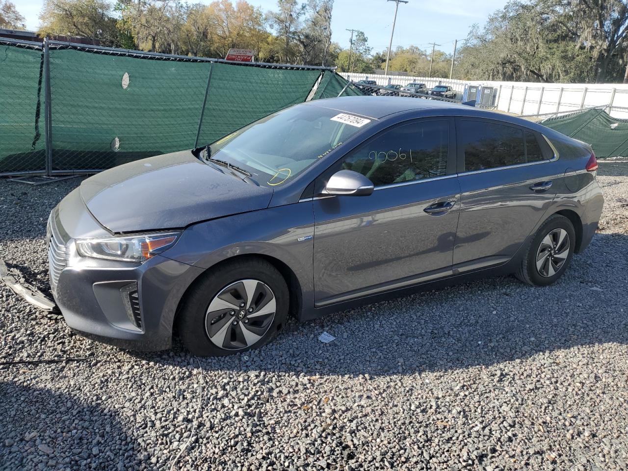 hyundai ioniq 2017 kmhc75lc2hu045310