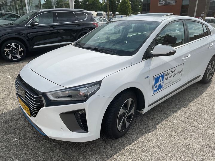 hyundai ioniq 2016 kmhc851cghu008901