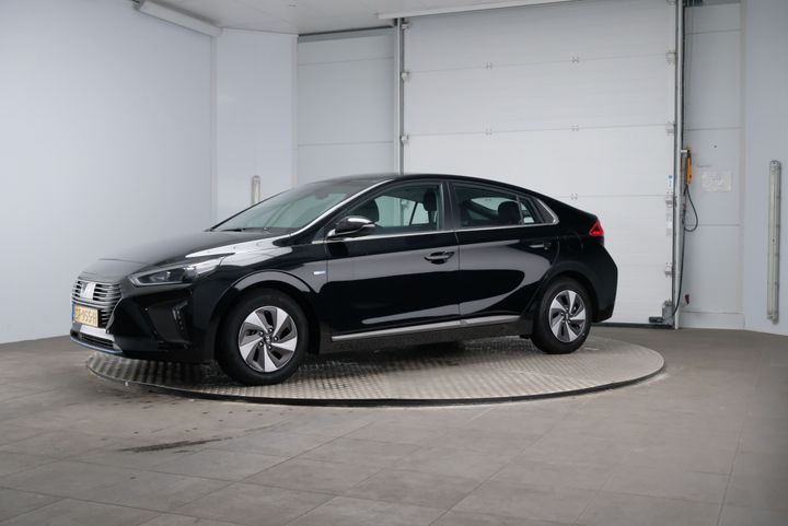 hyundai ioniq 2018 kmhc851cghu028127