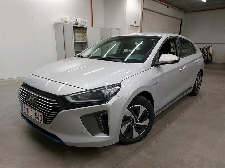 hyundai ioniq 2018 kmhc851cgju065757