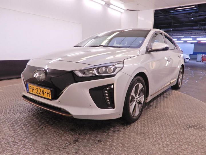 hyundai ioniq 2017 kmhc851hfhu010377