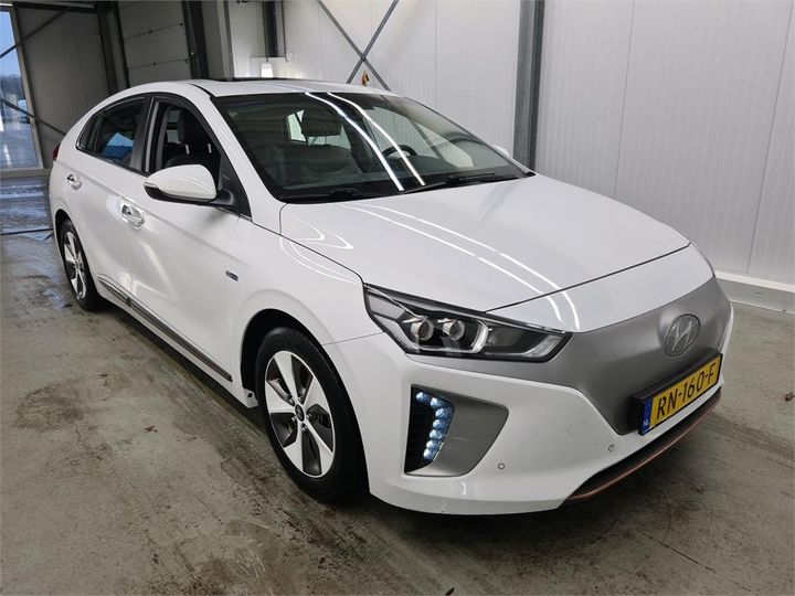 hyundai ioniq 2018 kmhc851hfhu019082