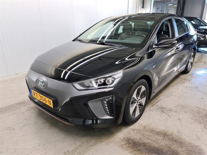 hyundai ioniq 2018 kmhc851hfju021284