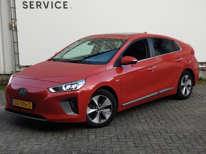 hyundai ioniq 2018 kmhc851hfju025144