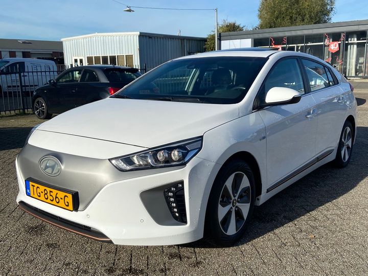 hyundai ioniq 2018 kmhc851hfju030846