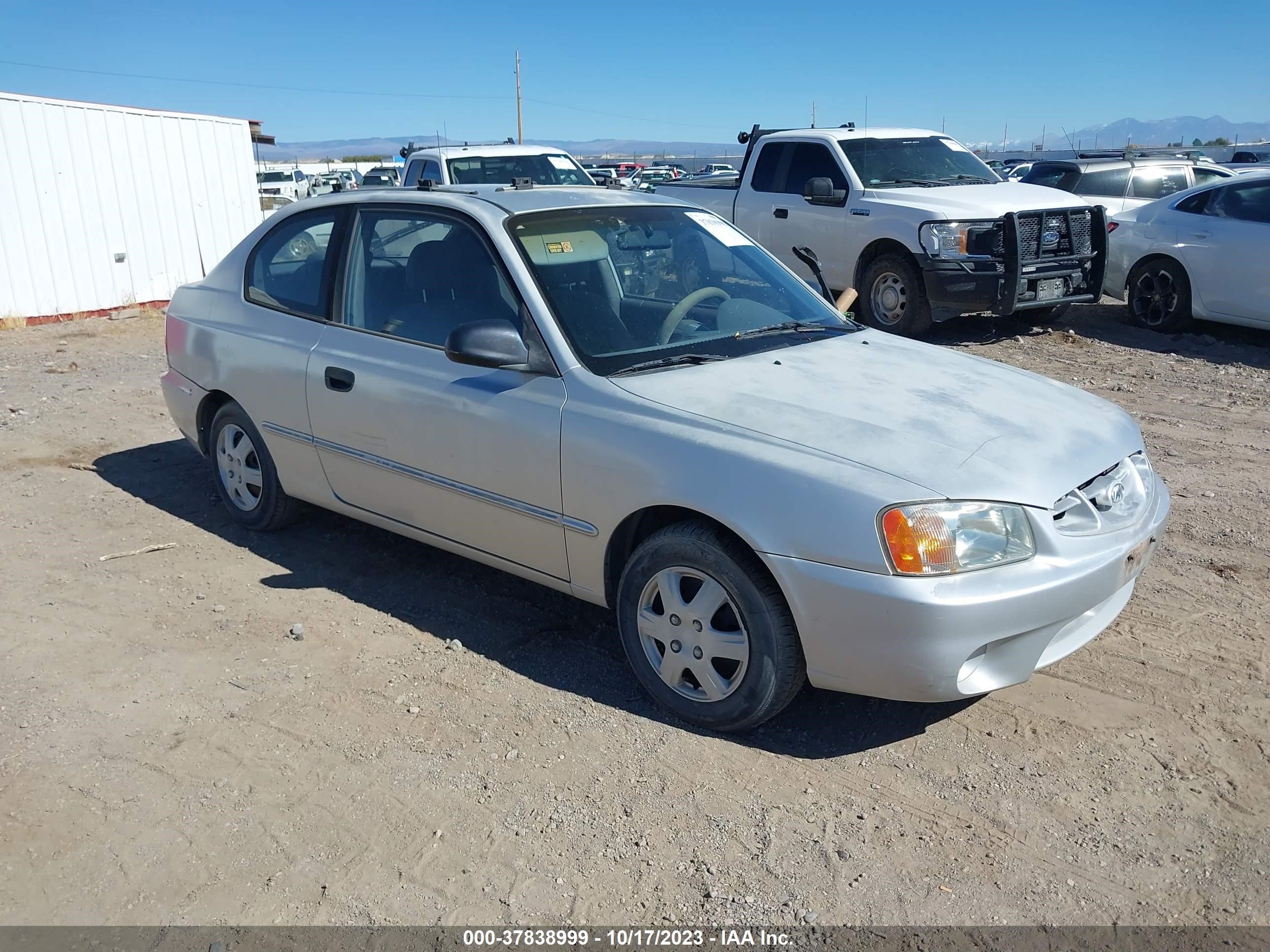 hyundai accent 2001 kmhcg35c11u130078