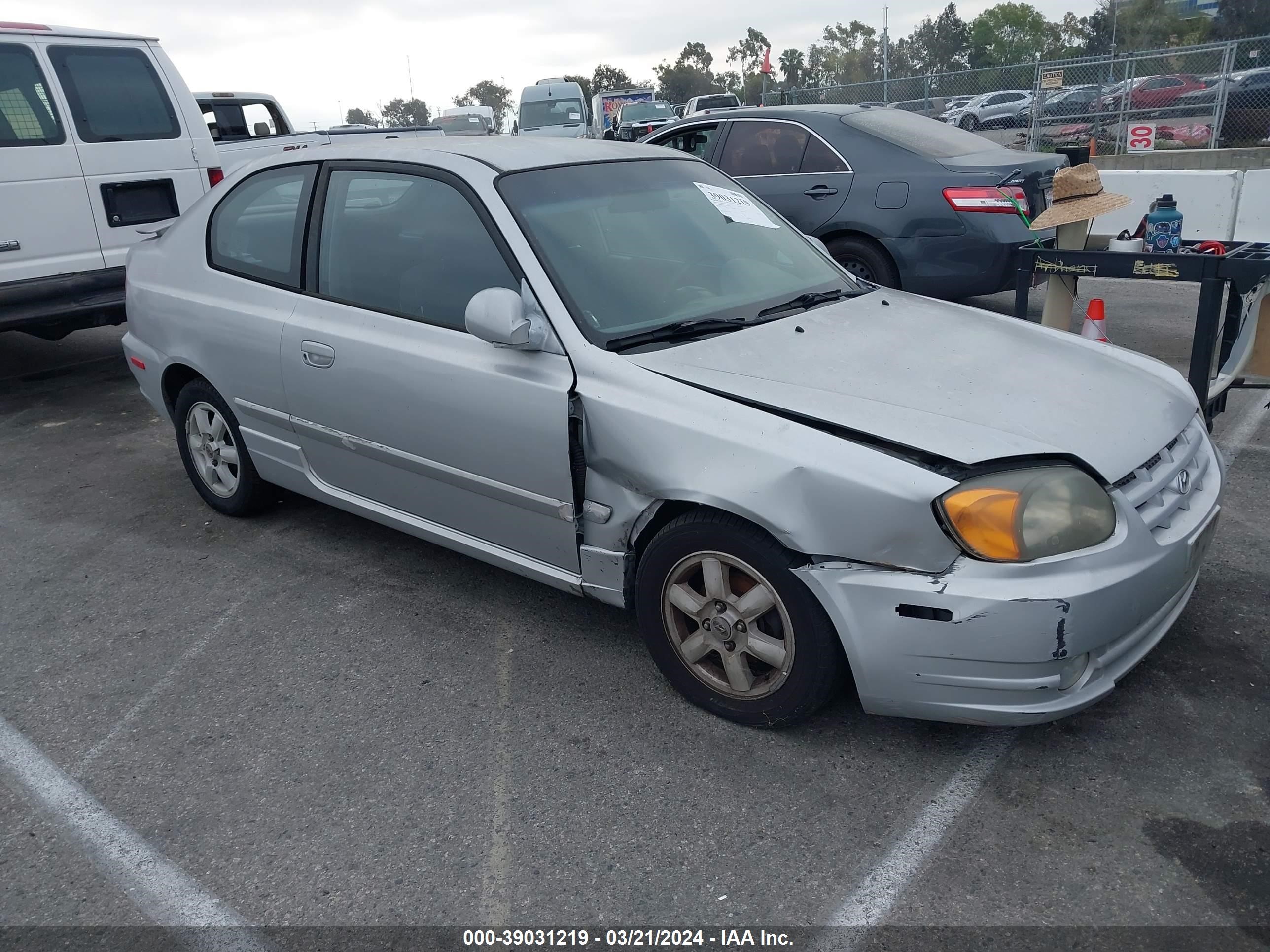 hyundai accent 2005 kmhcg35c35u354720