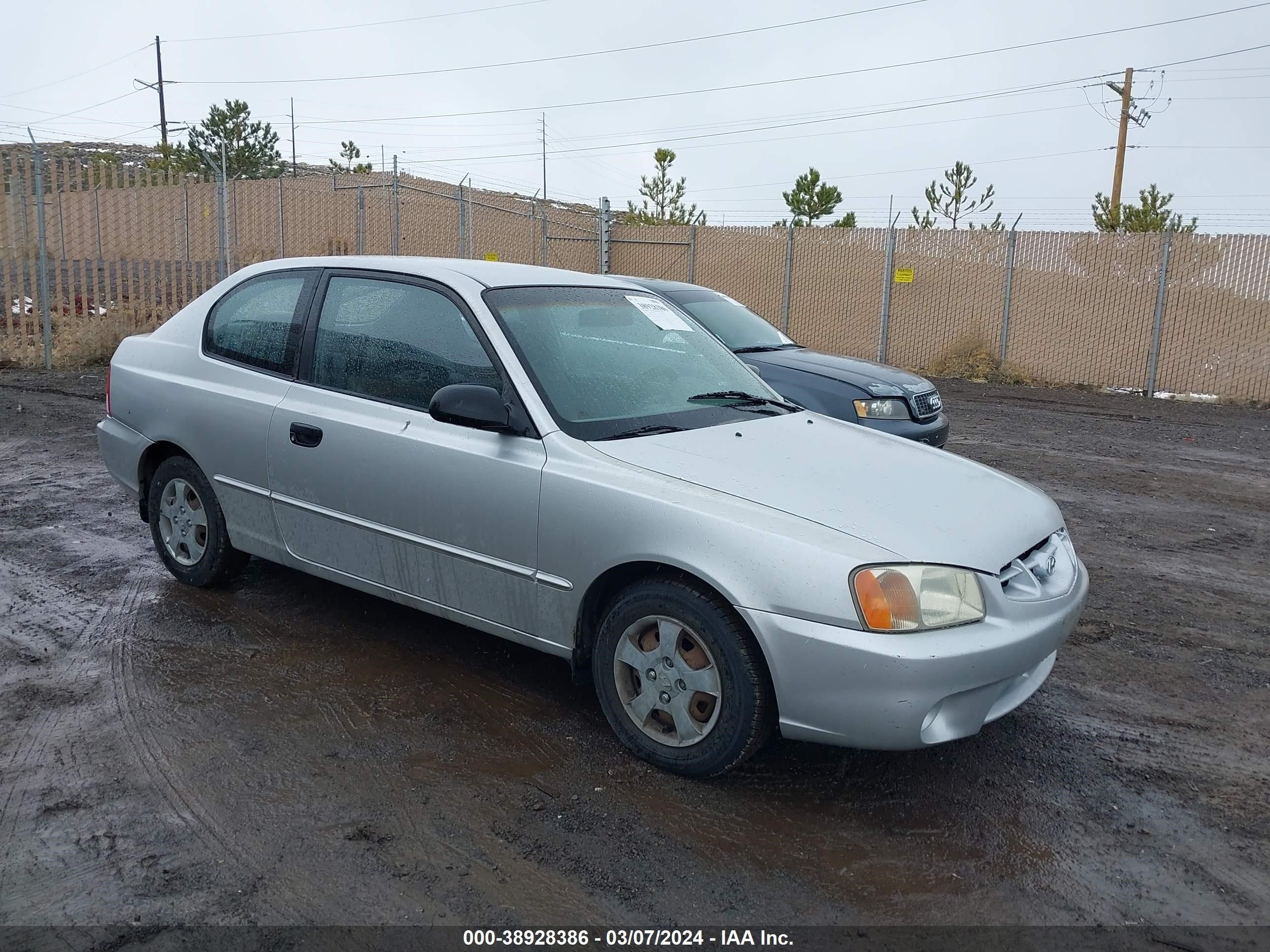 hyundai accent 2001 kmhcg35c71u101197