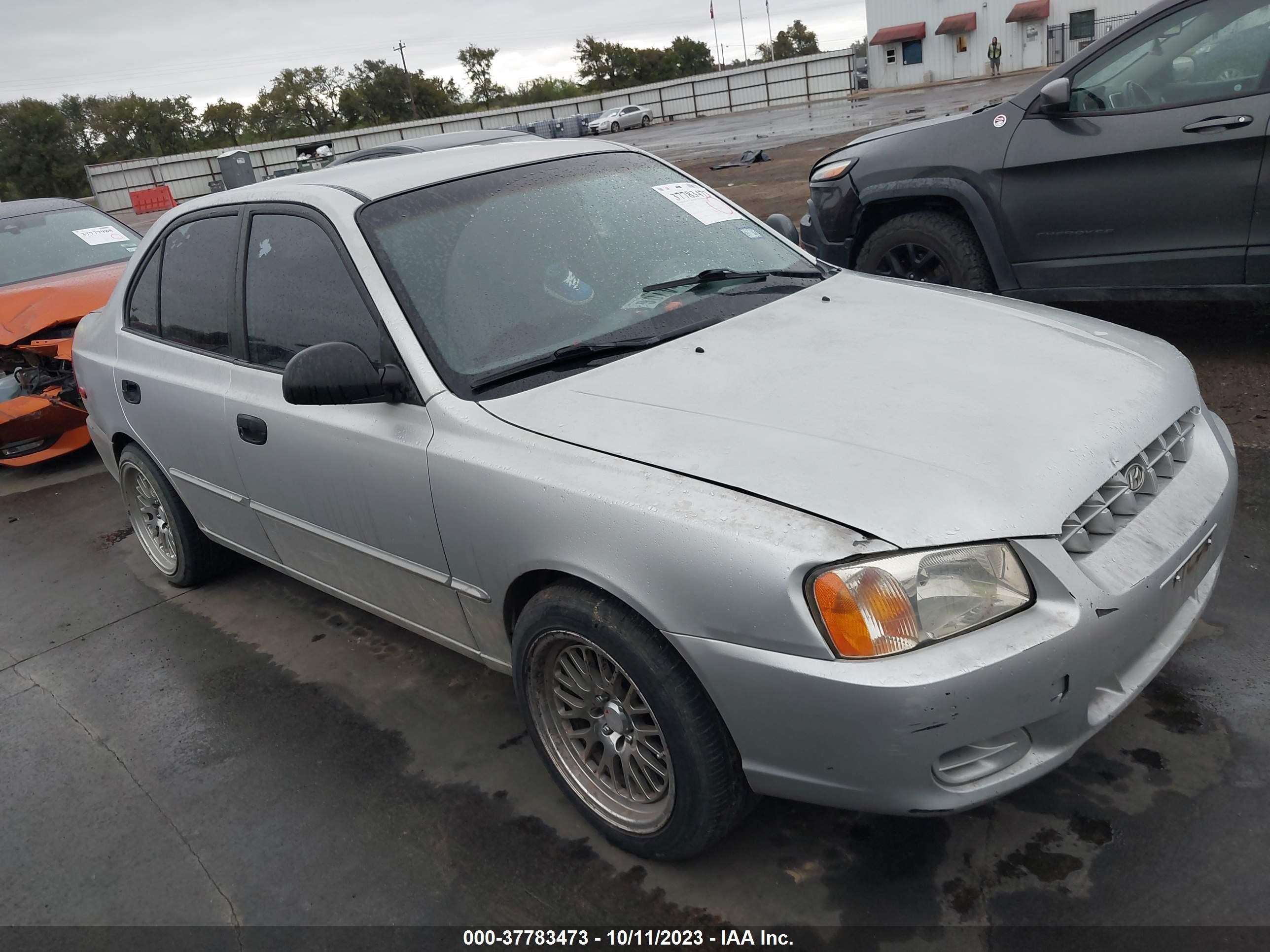 hyundai accent 2002 kmhcg45c92u355789