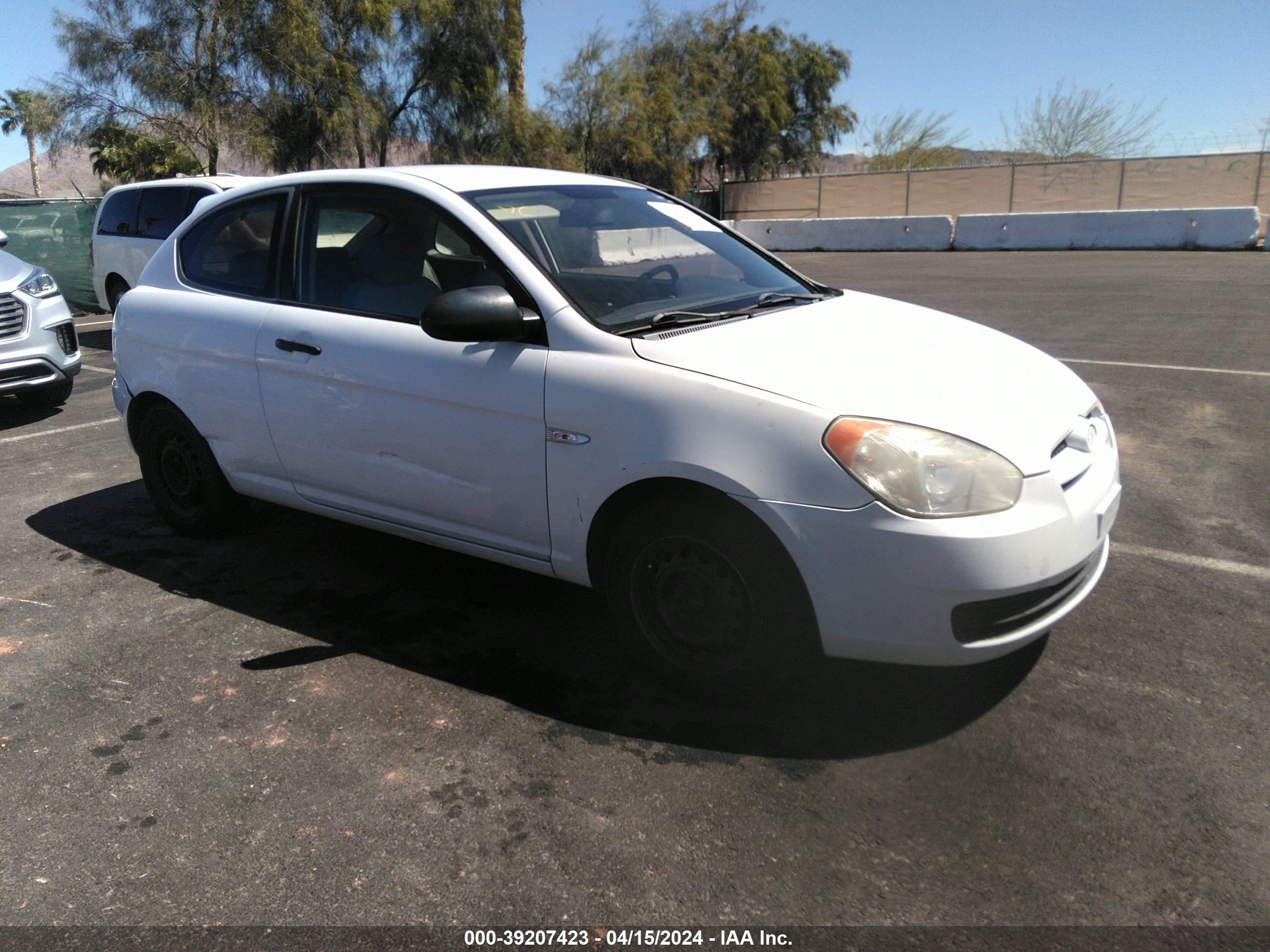 hyundai accent 2007 kmhcm36c07u008473