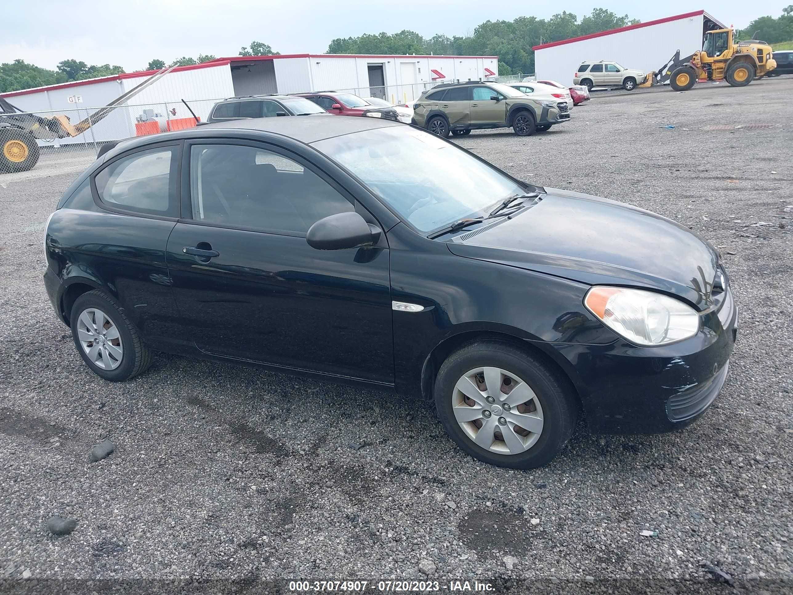 hyundai accent 2009 kmhcm36c69u117507