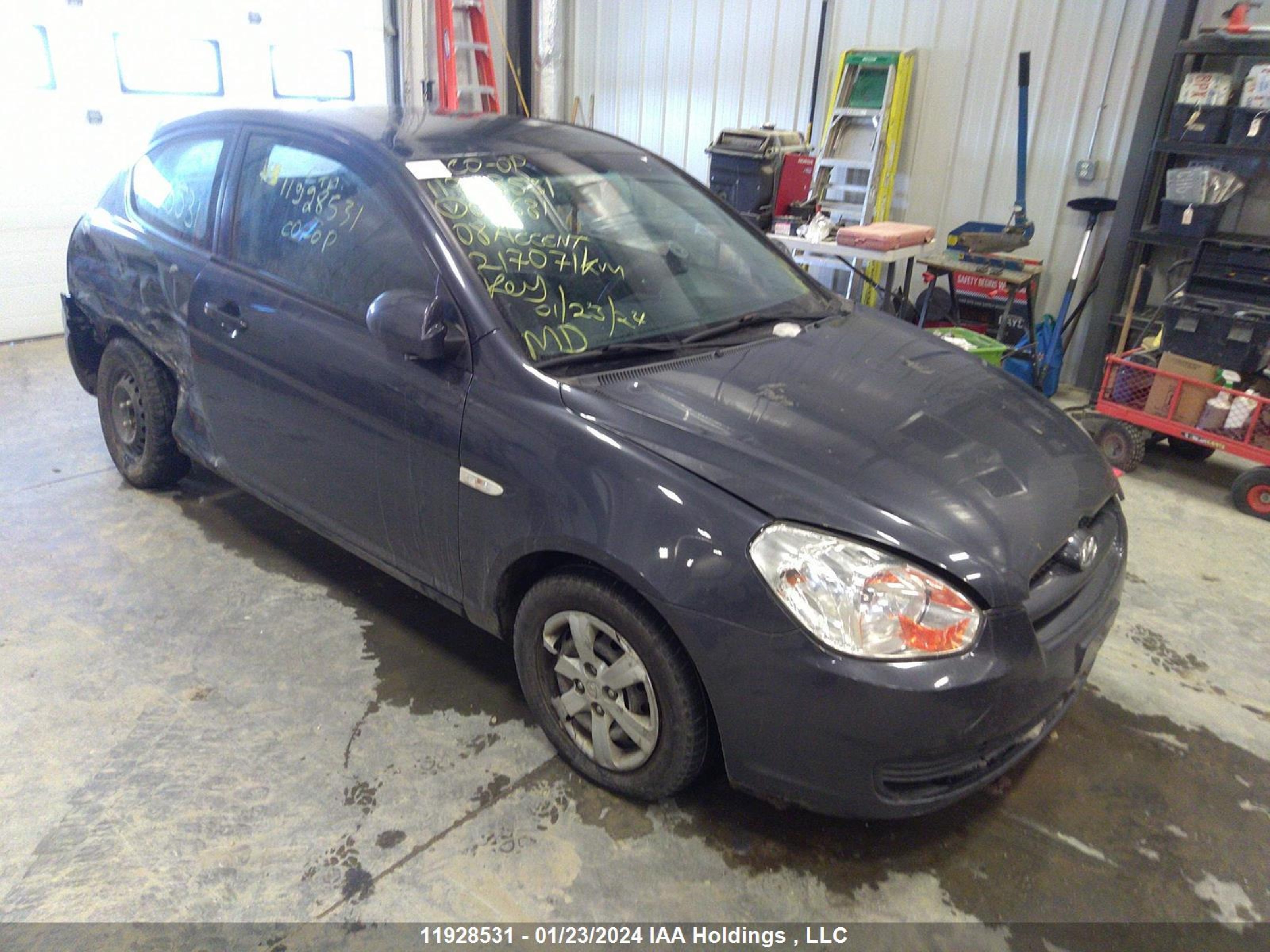 hyundai accent 2008 kmhcn35c38u071681