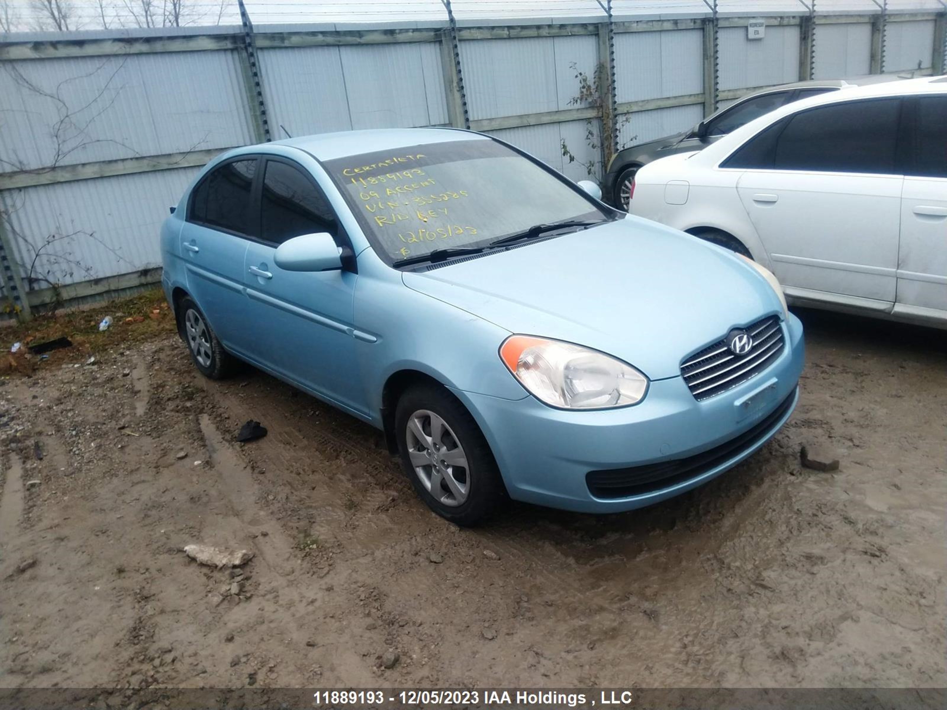 hyundai accent 2009 kmhcn45c39u355285