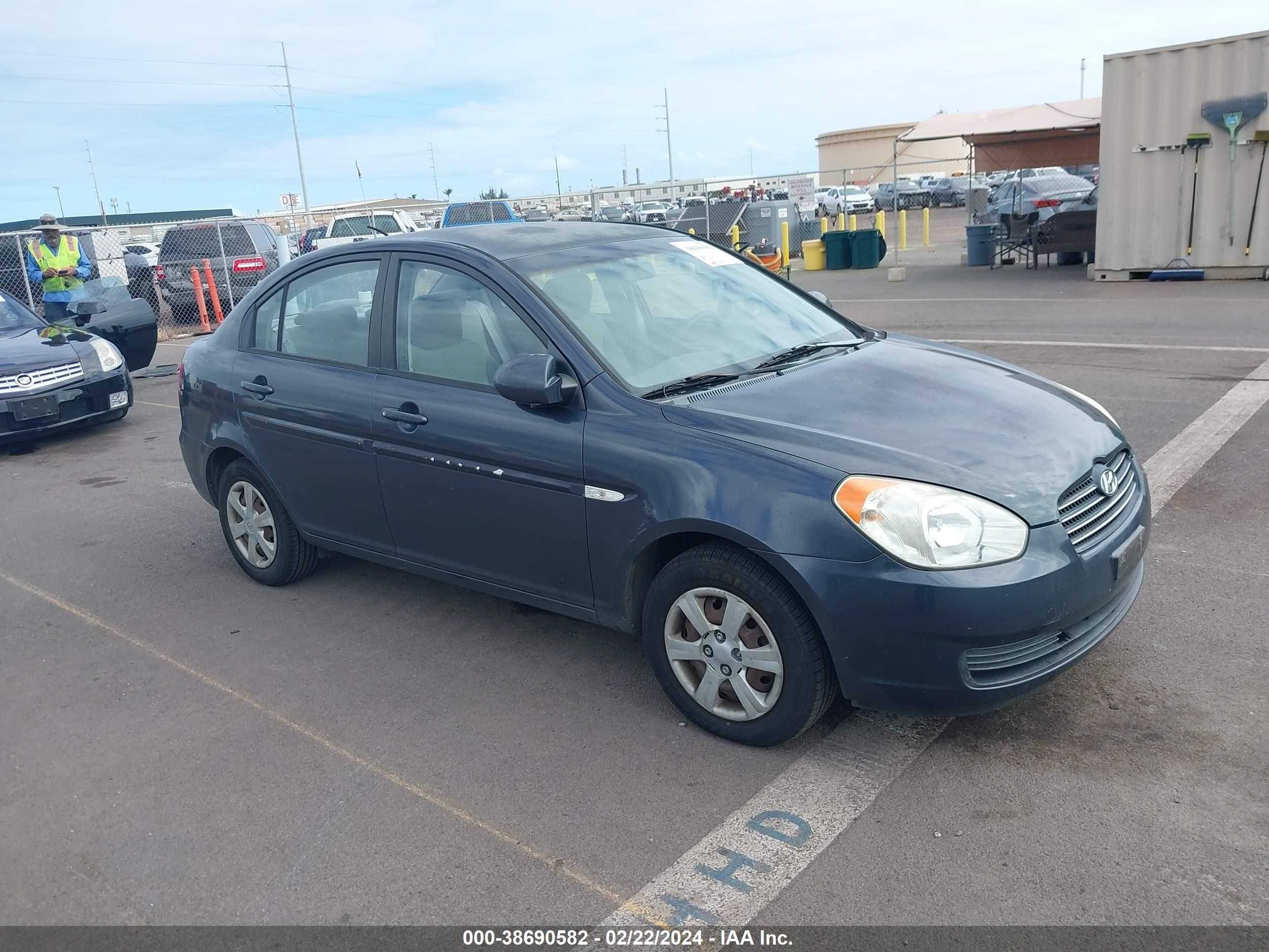 hyundai accent 2007 kmhcn46c67u133528