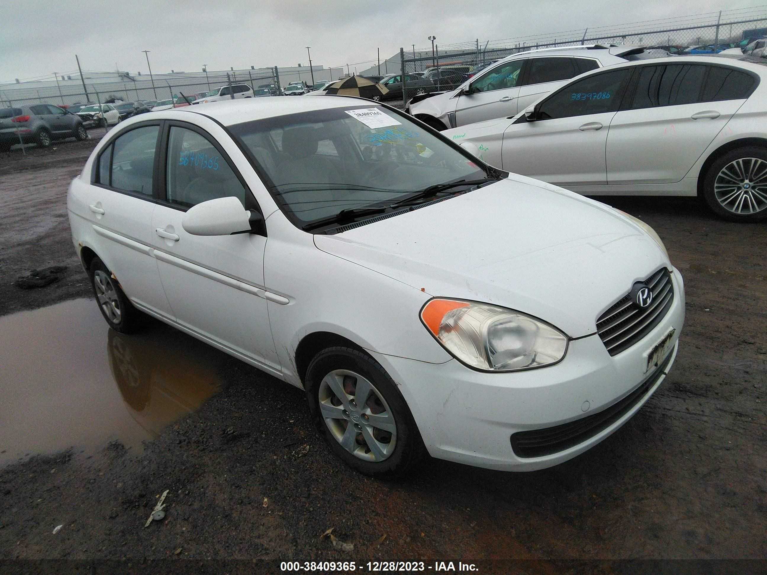 hyundai accent 2009 kmhcn46c79u368720