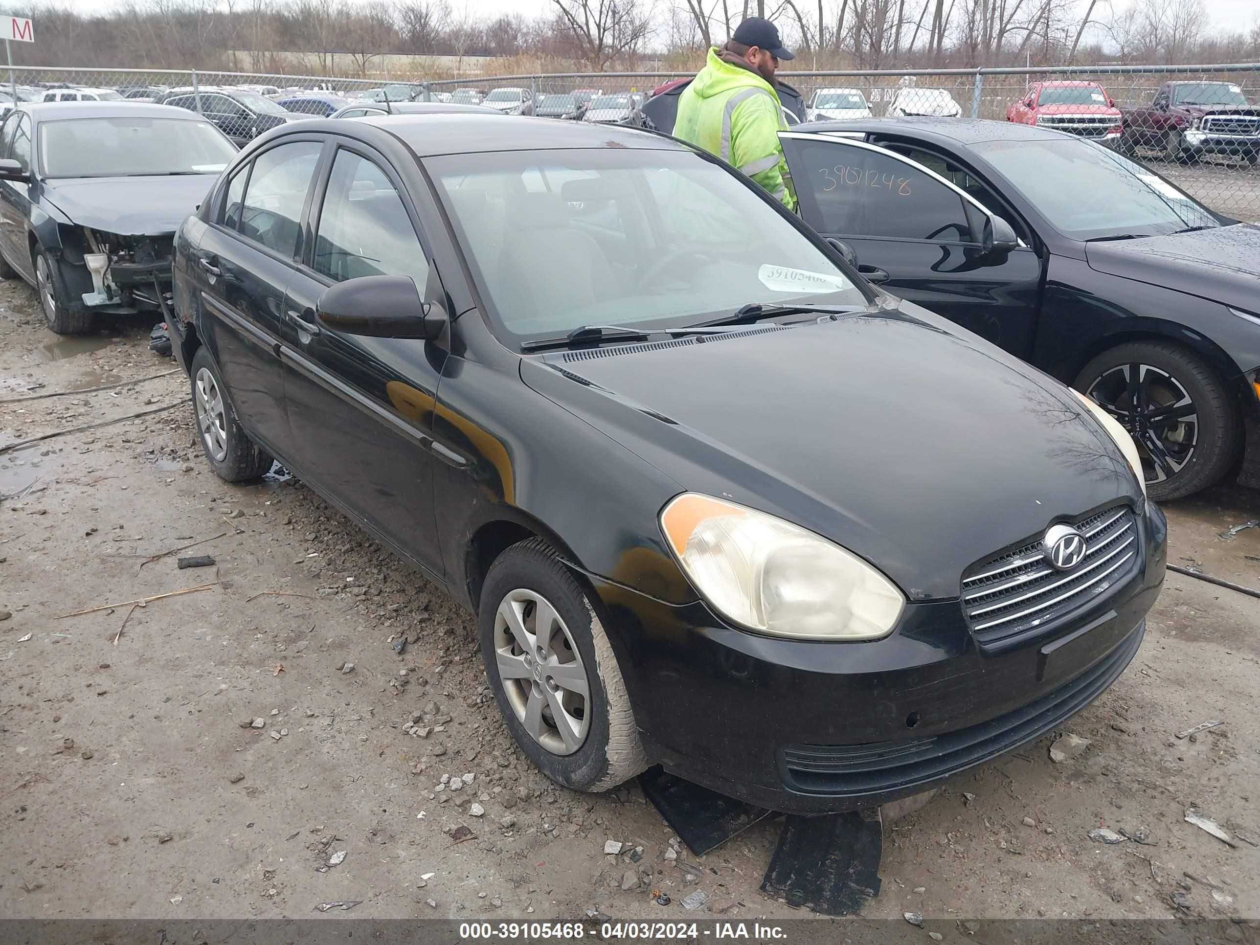 hyundai accent 2008 kmhcn46c88u196597