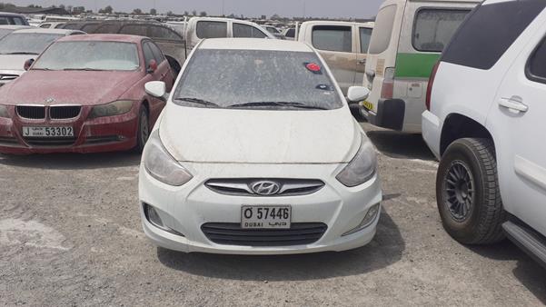 hyundai accent 2014 kmhct41c5eu555221