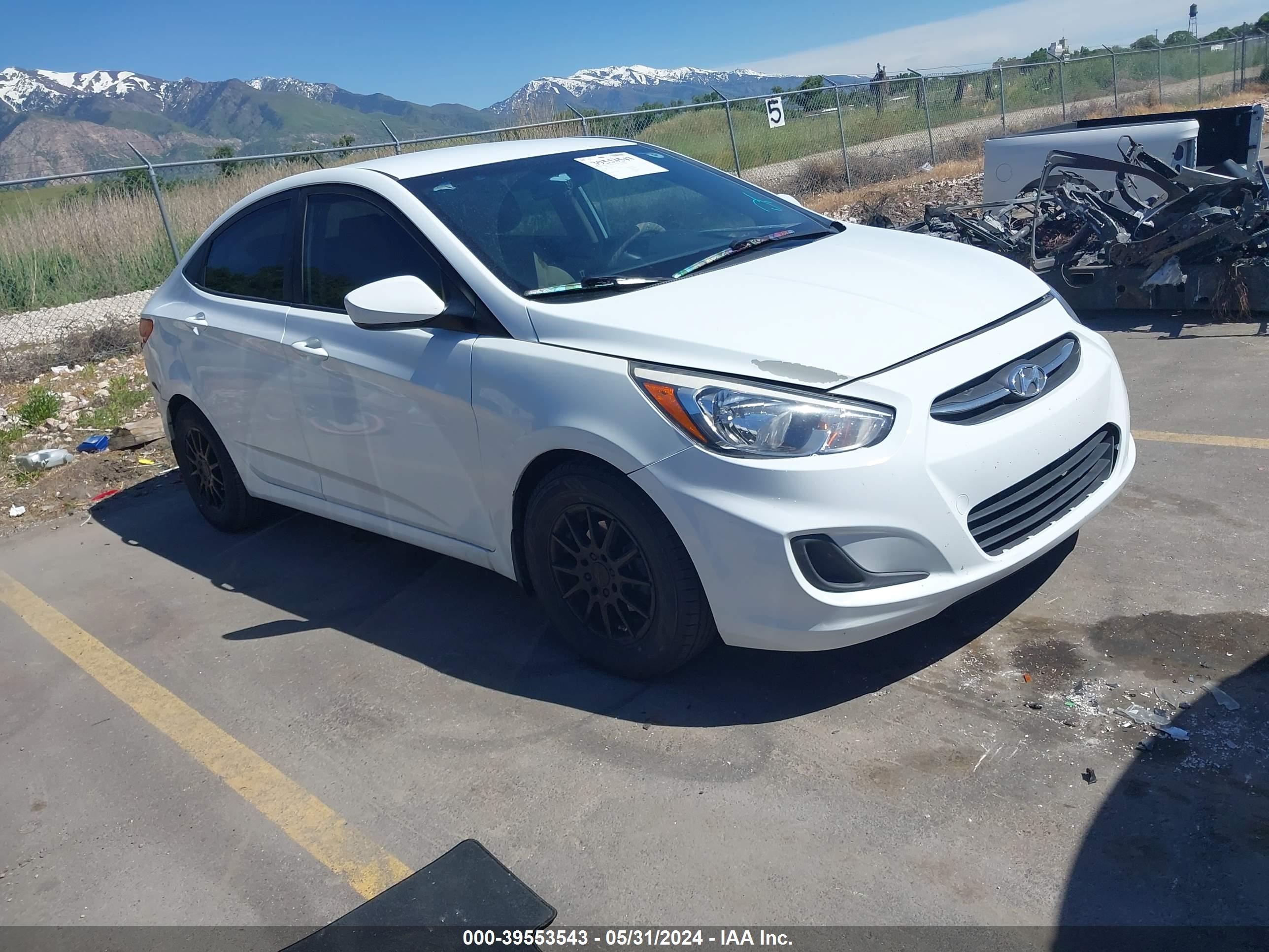 hyundai accent 2016 kmhct4ae1gu077819