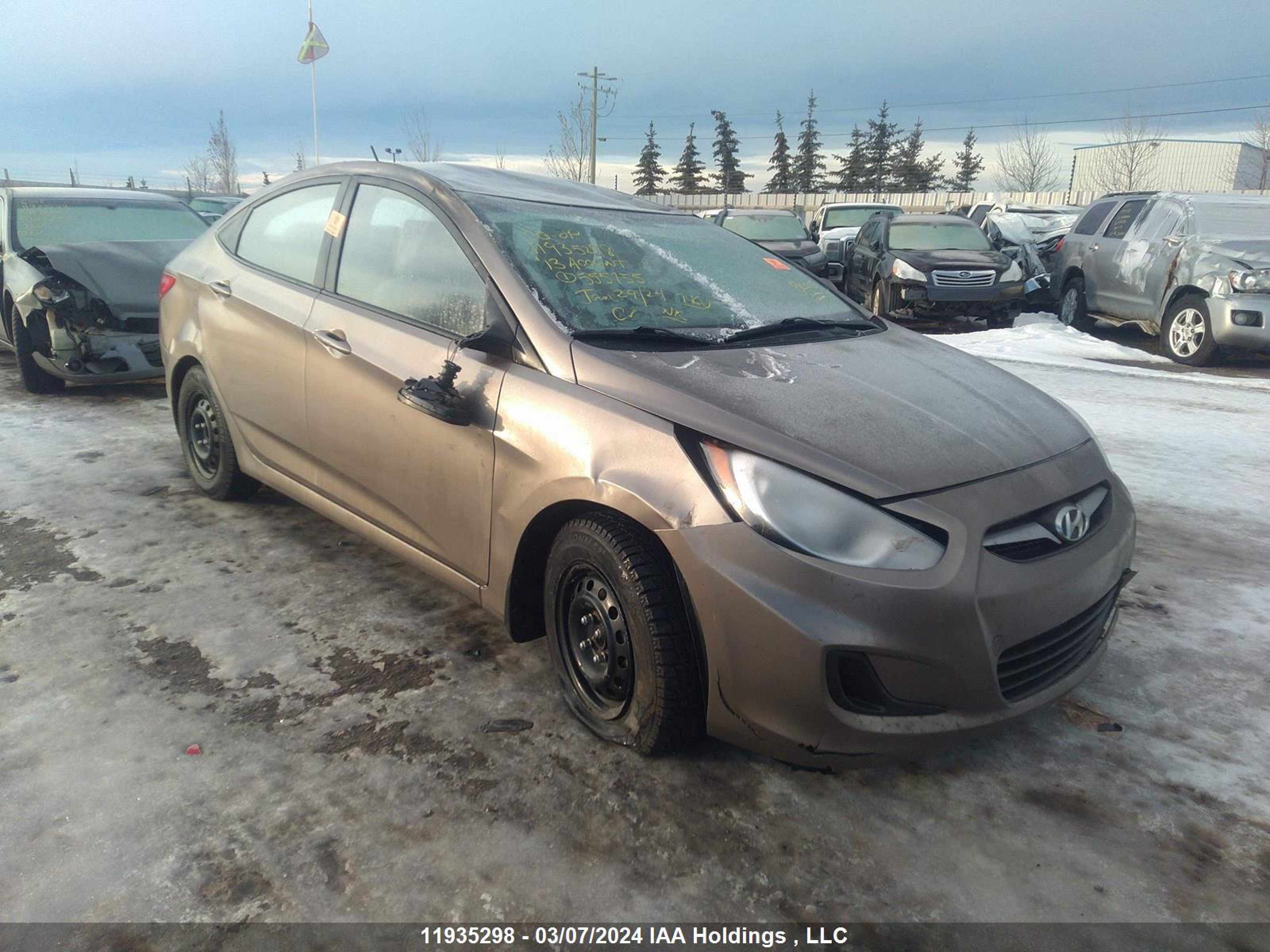 hyundai accent 2013 kmhct4ae4du555775