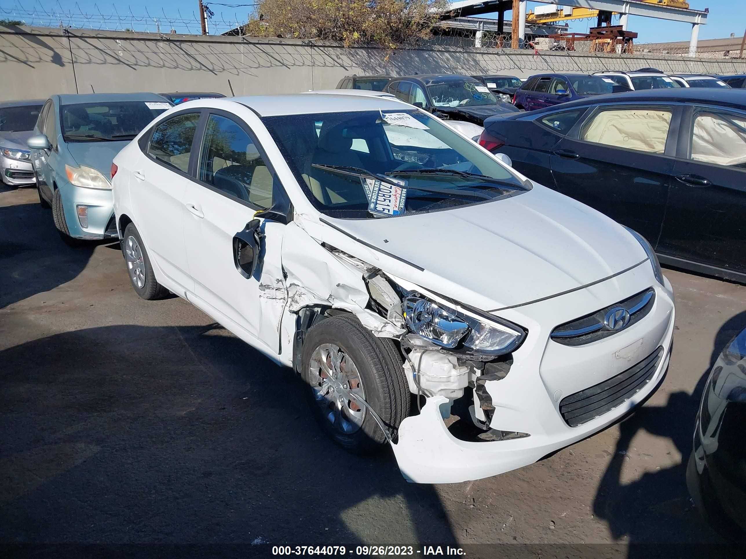 hyundai accent 2017 kmhct4ae8hu361661