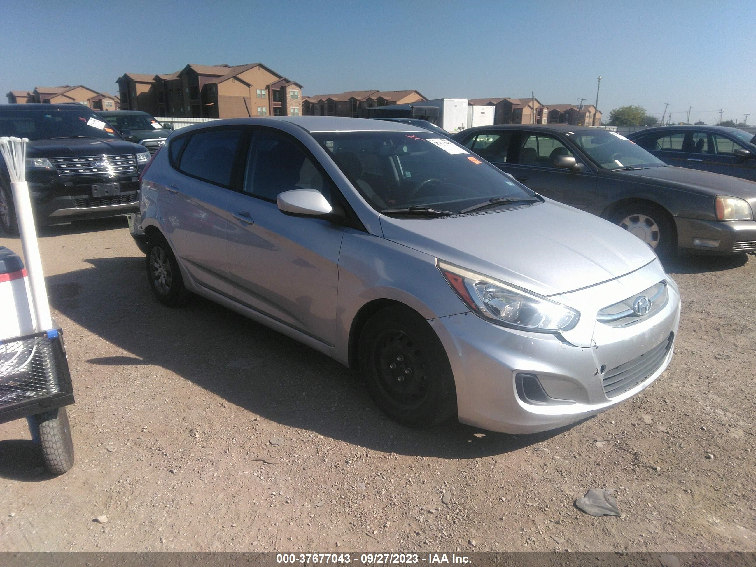 hyundai accent 2016 kmhct5ae0gu273689