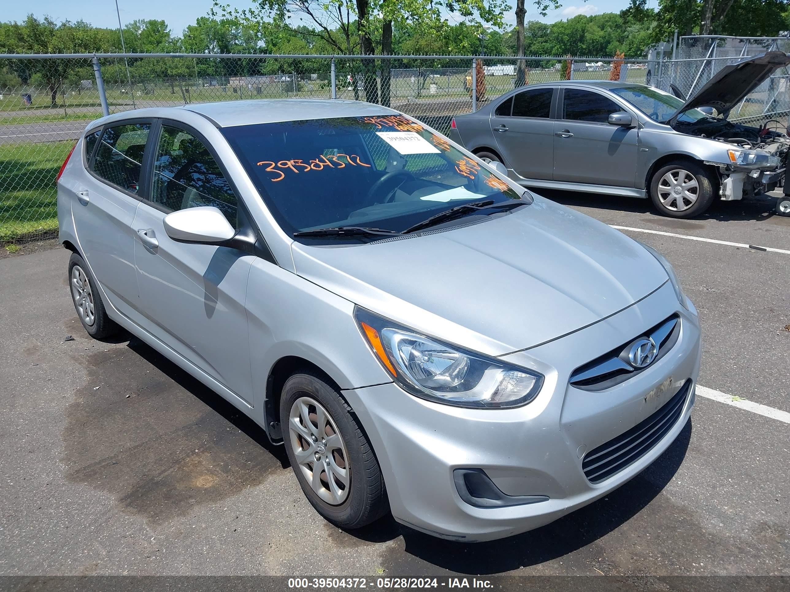 hyundai accent 2013 kmhct5ae9du128520