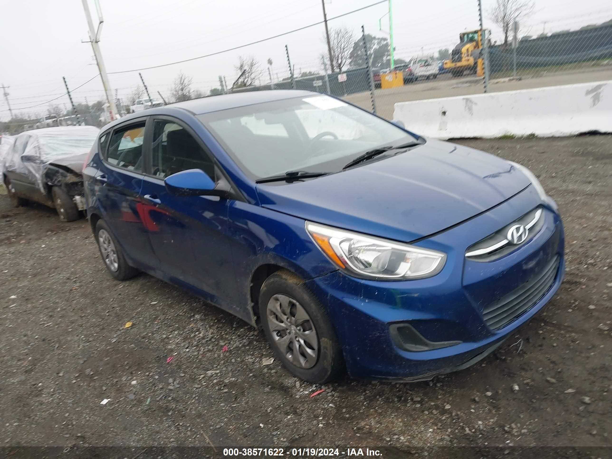 hyundai accent 2016 kmhct5ae9gu274971