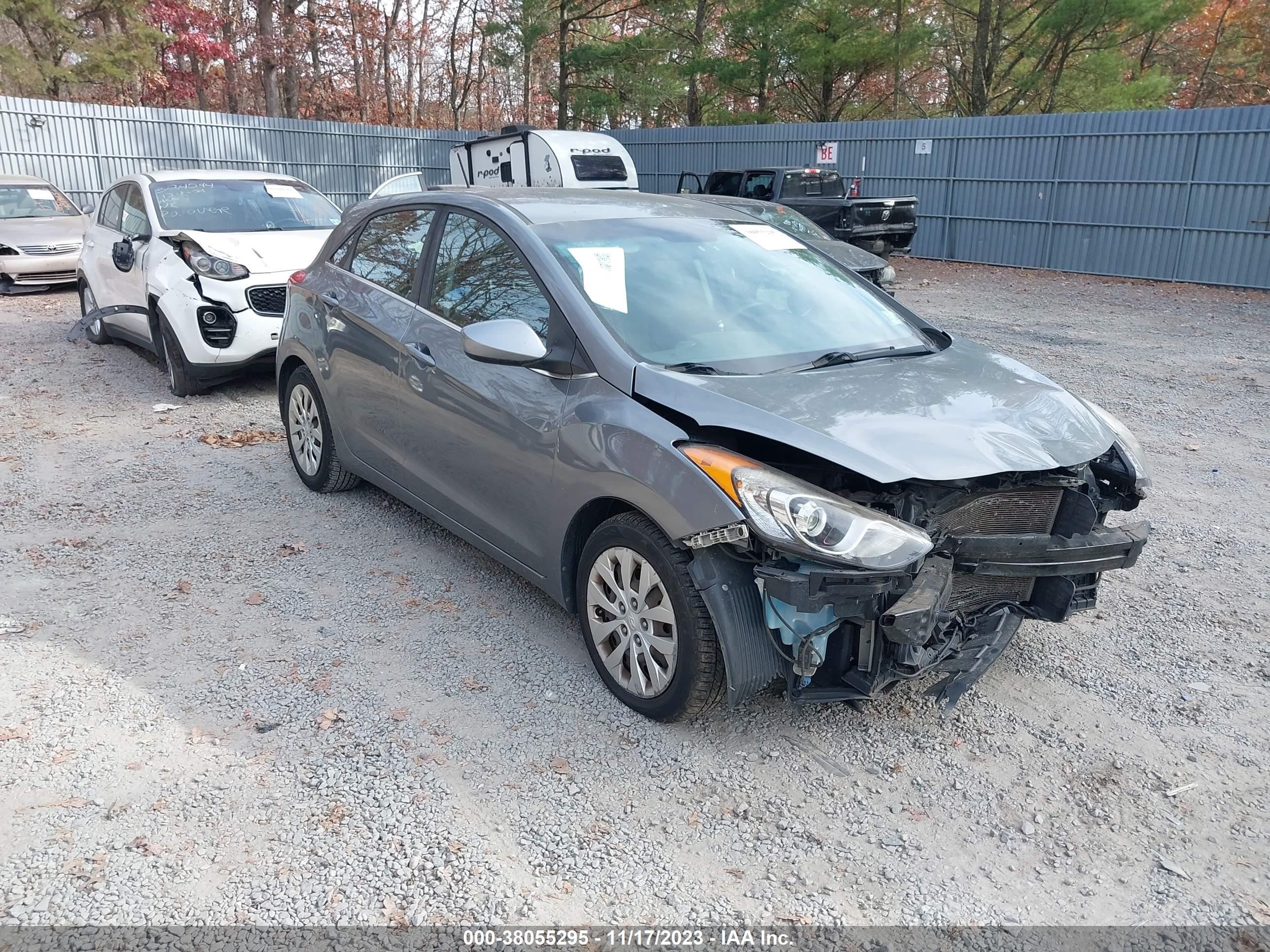 hyundai elantra 2017 kmhd35lh0hu351157