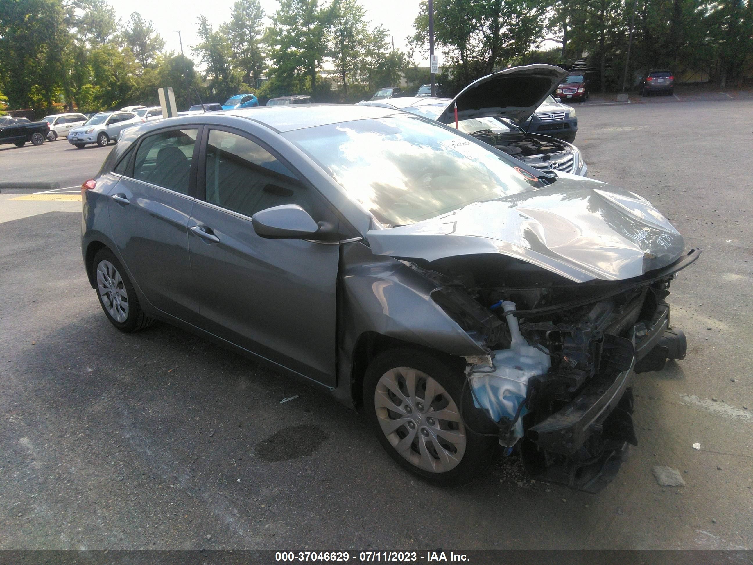 hyundai elantra 2017 kmhd35lh2hu376657