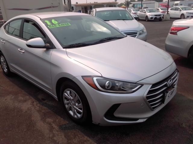 hyundai elantra se 2017 kmhd74lf9hu083609