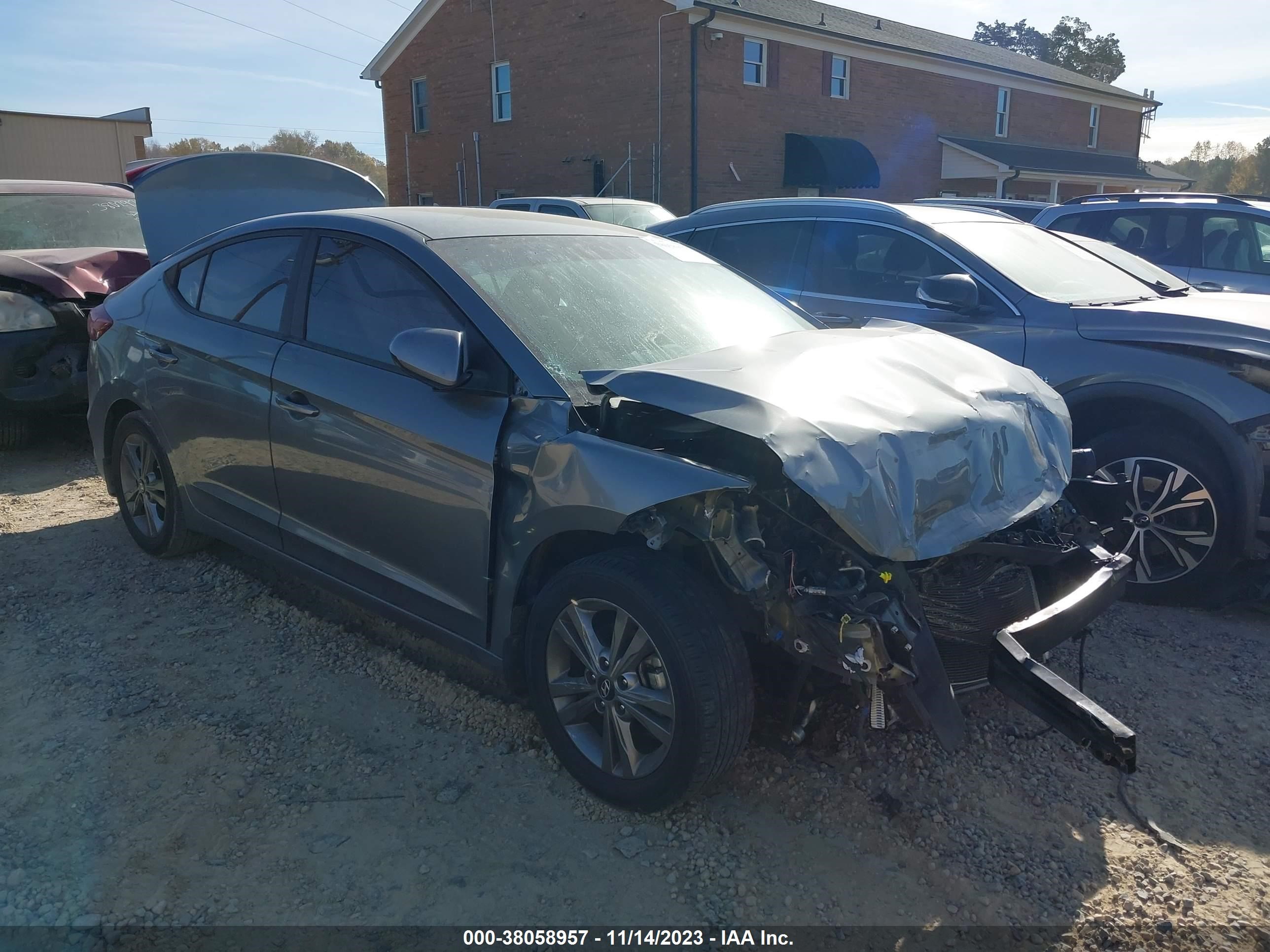 hyundai elantra 2018 kmhd84lf5ju471519