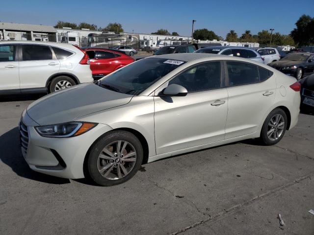 hyundai elantra se 2017 kmhd84lf7hu247517