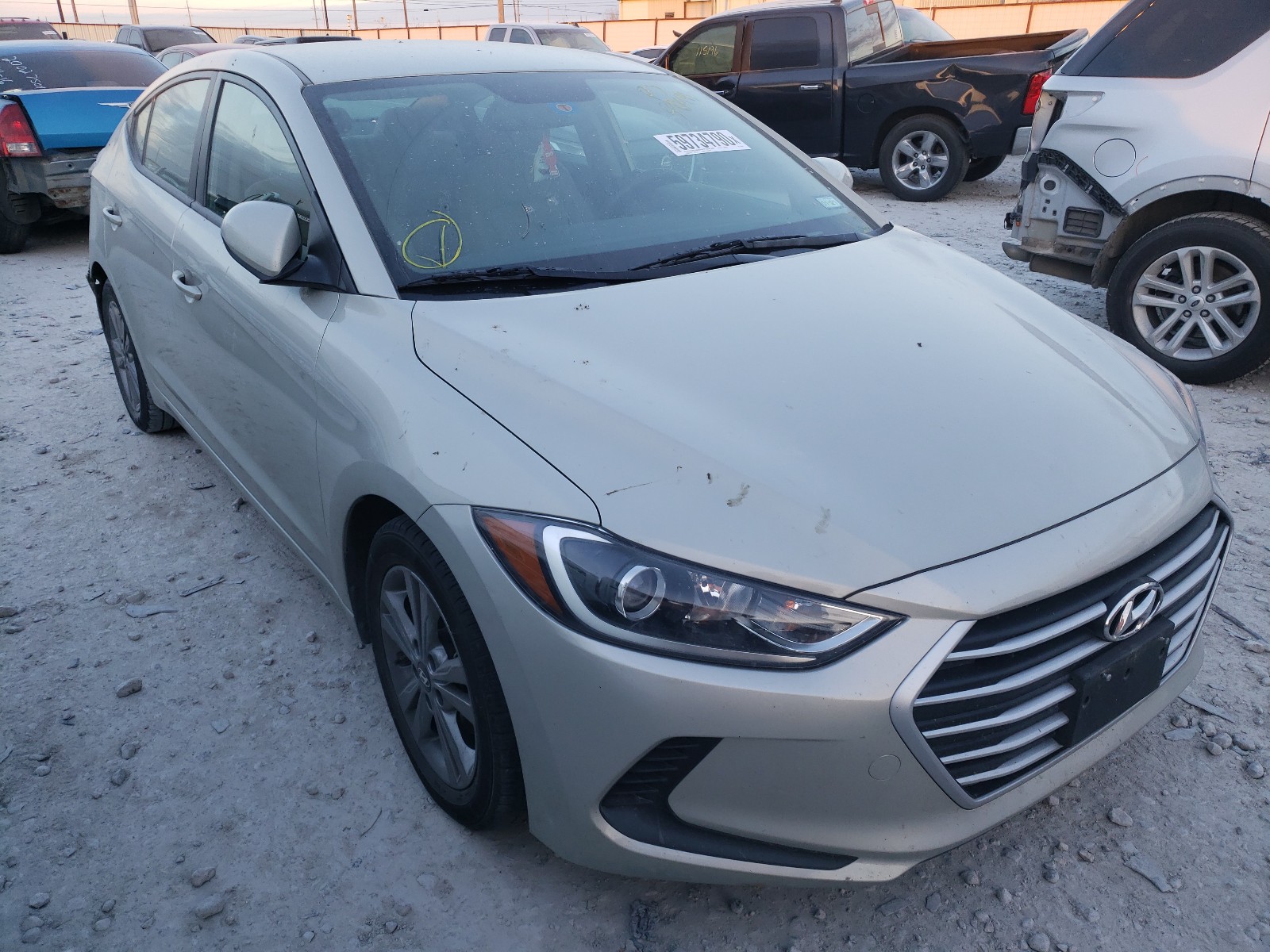 hyundai elantra se 2018 kmhd84lf8ju590990