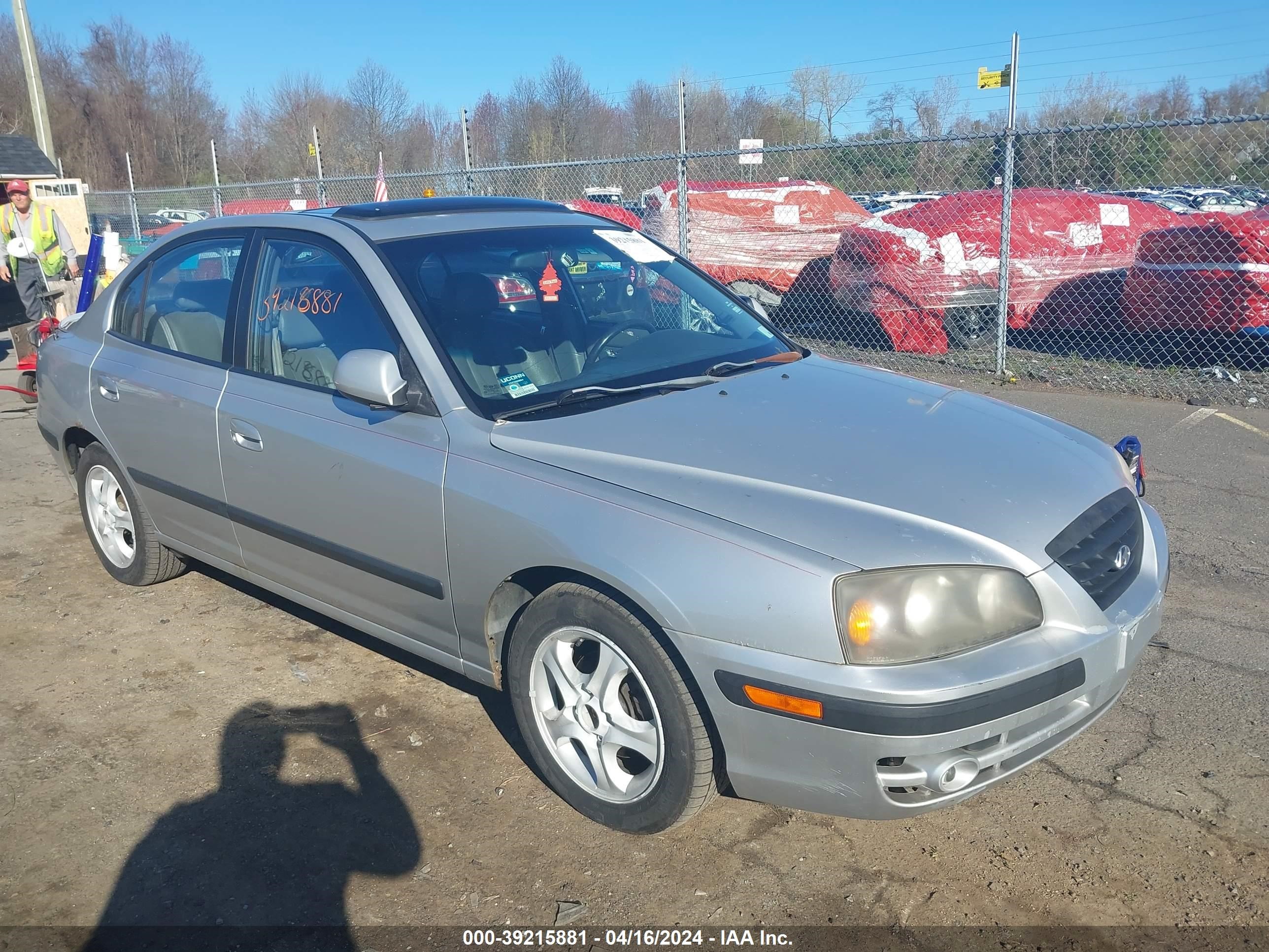 hyundai elantra 2004 kmhdn46d74u774745