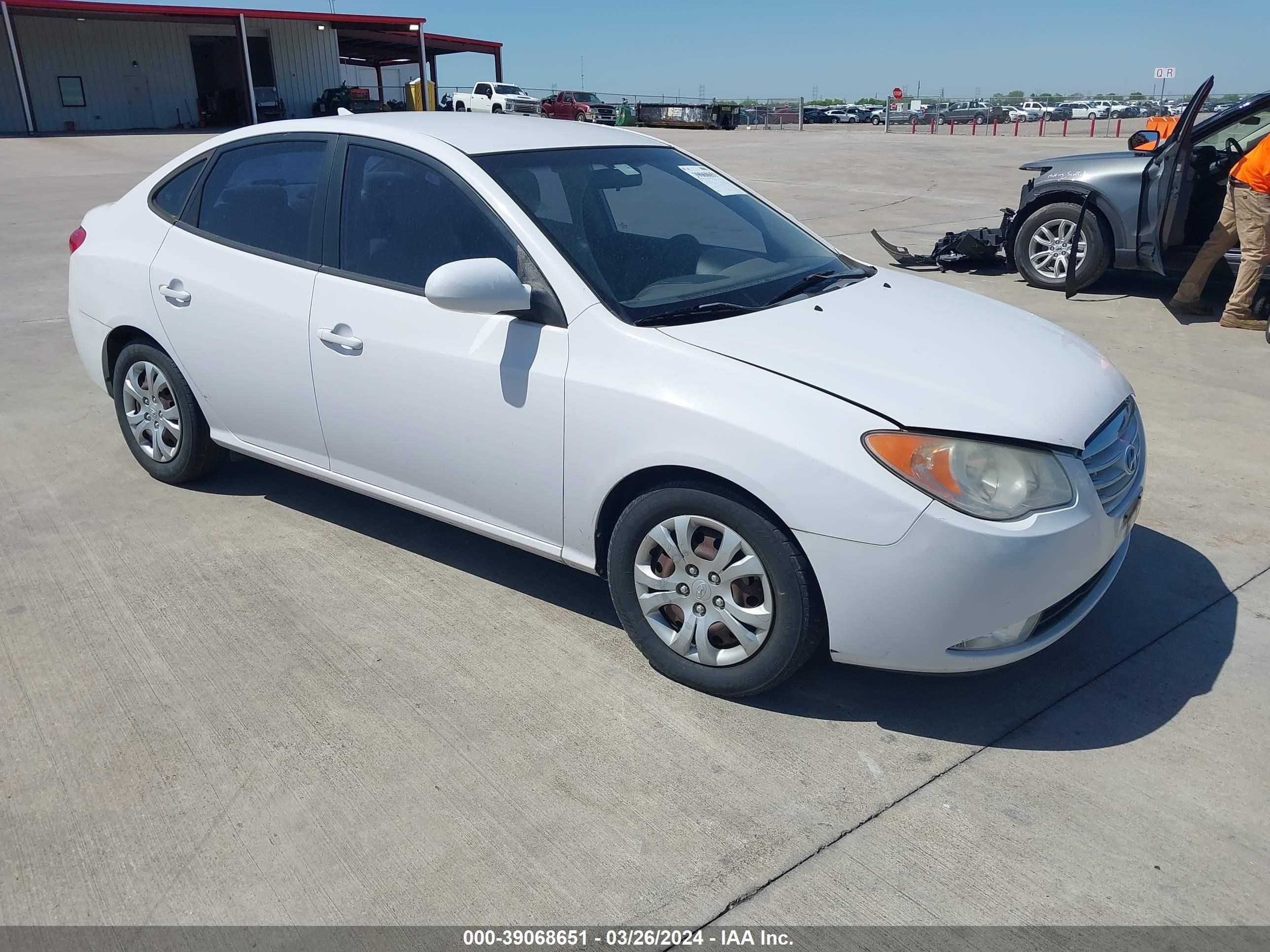 hyundai elantra 2010 kmhdu4ad4au838150