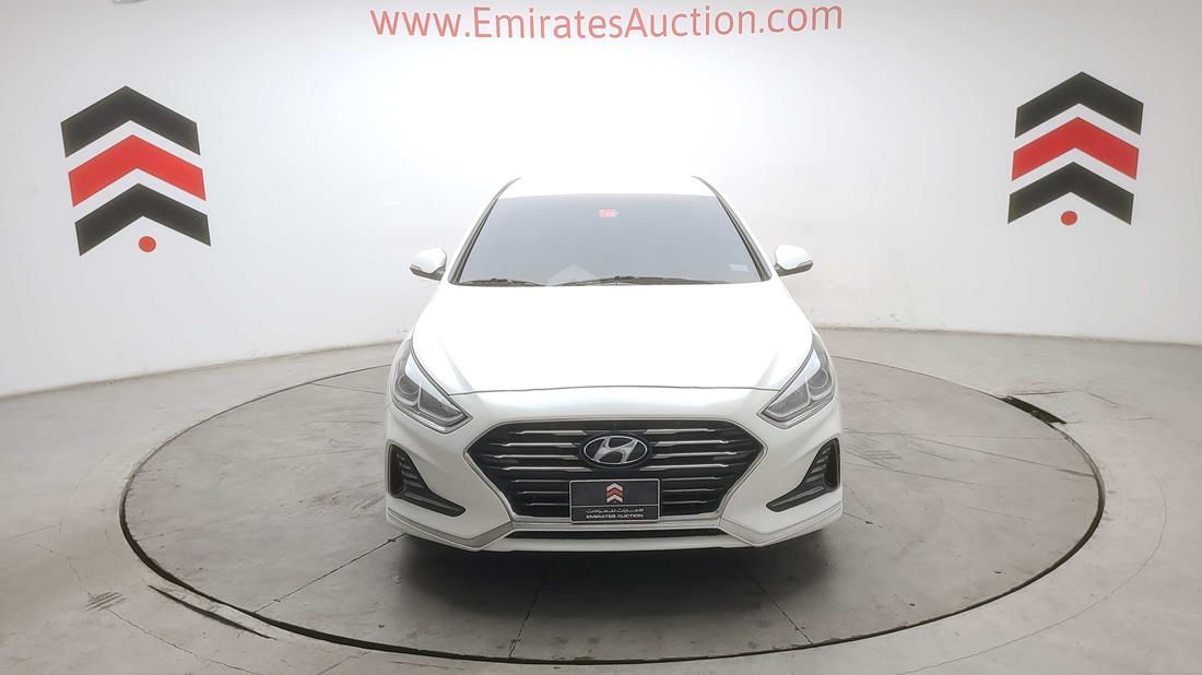 hyundai sonata 2019 kmhe241g4ka547011