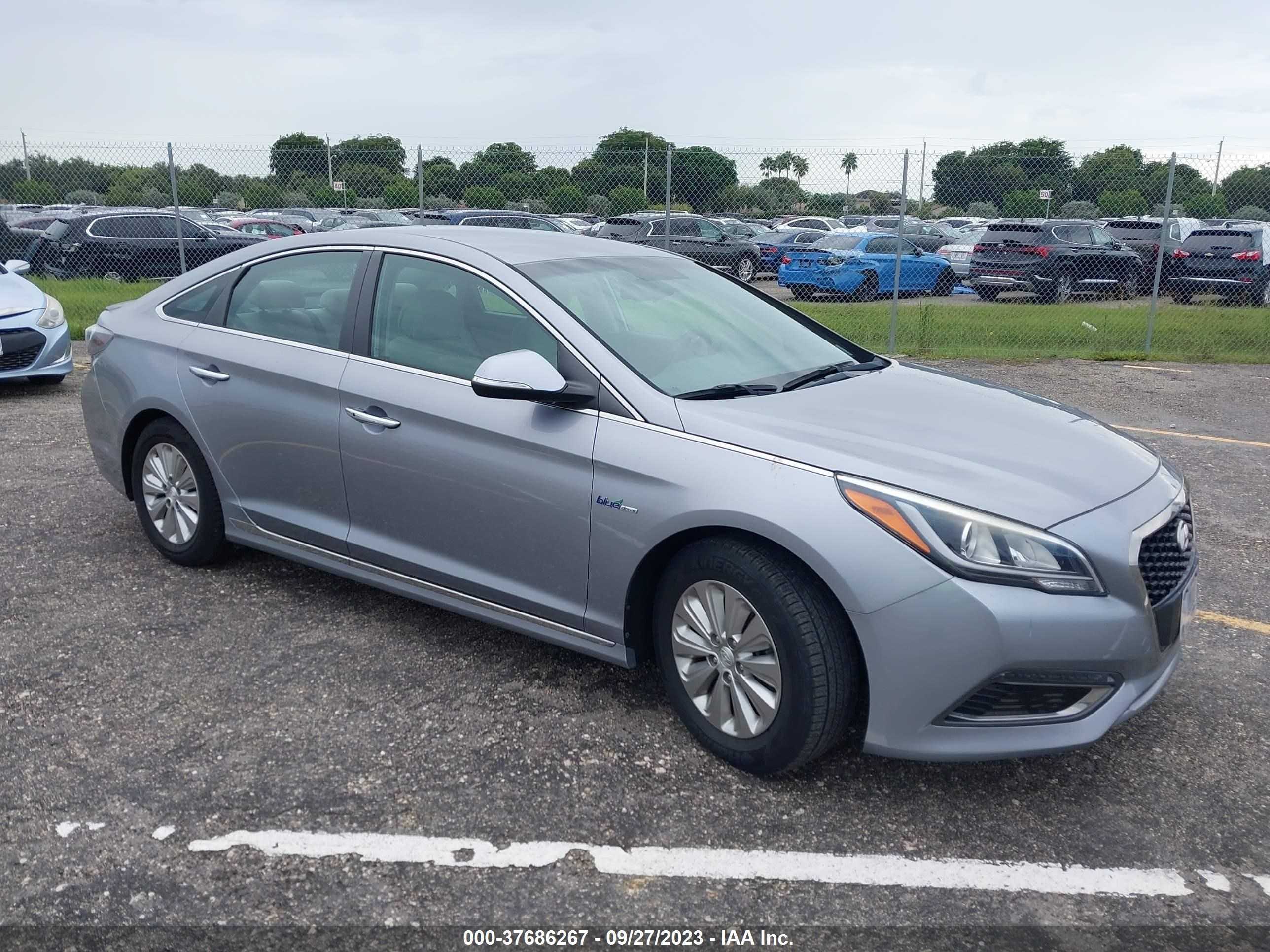 hyundai sonata 2016 kmhe24l17ga038868