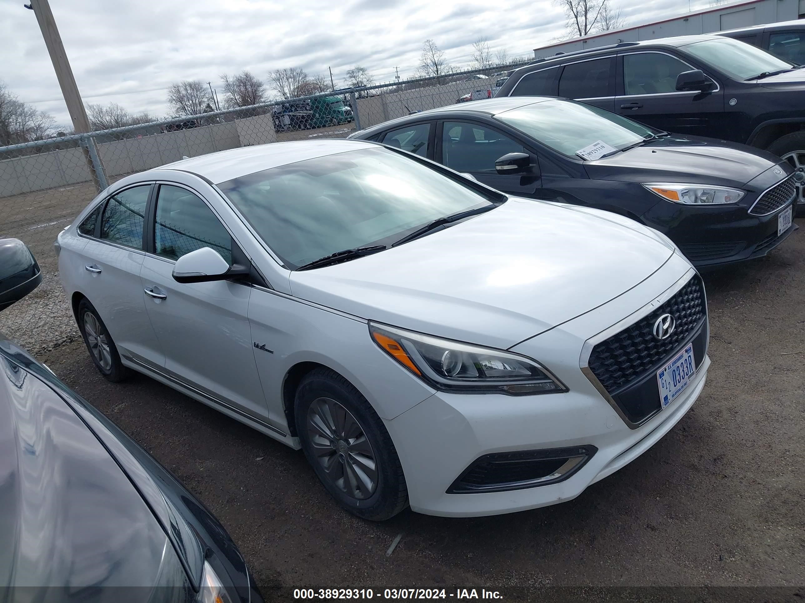 hyundai sonata 2017 kmhe24l1xha044004