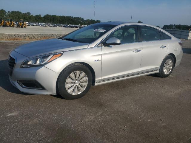 hyundai sonata hyb 2017 kmhe24l38ha065290