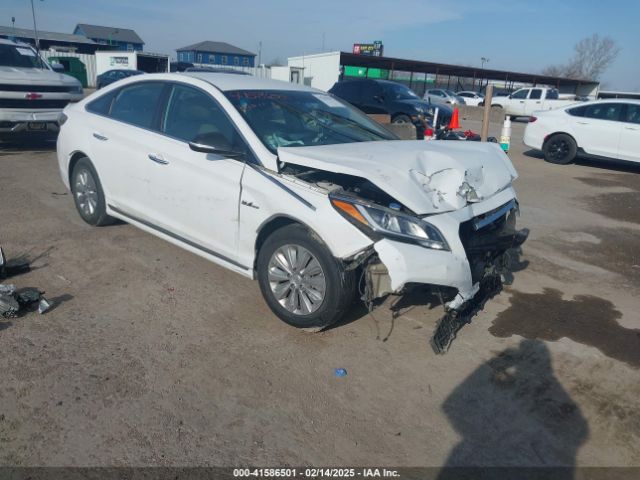 hyundai sonata 2017 kmhe24l3xha067672