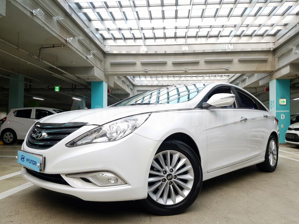 hyundai yf sonata the brilliant 2013 kmhec41lbda555211