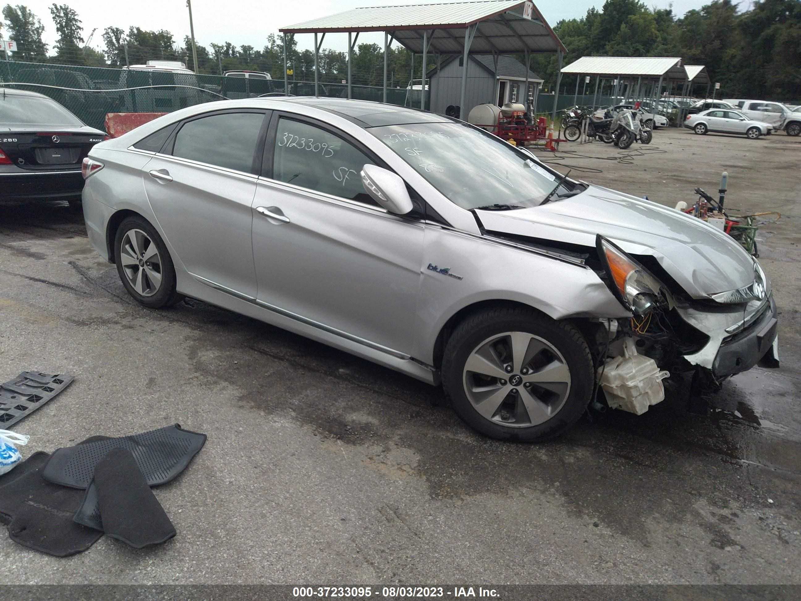 hyundai sonata 2011 kmhec4a44ba007581