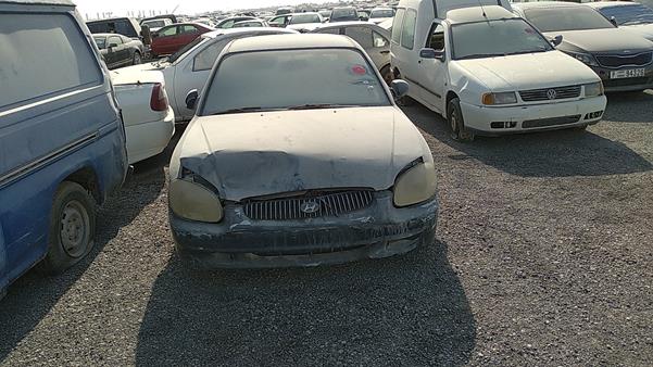 hyundai sonata 2001 kmhem41bp1a452683